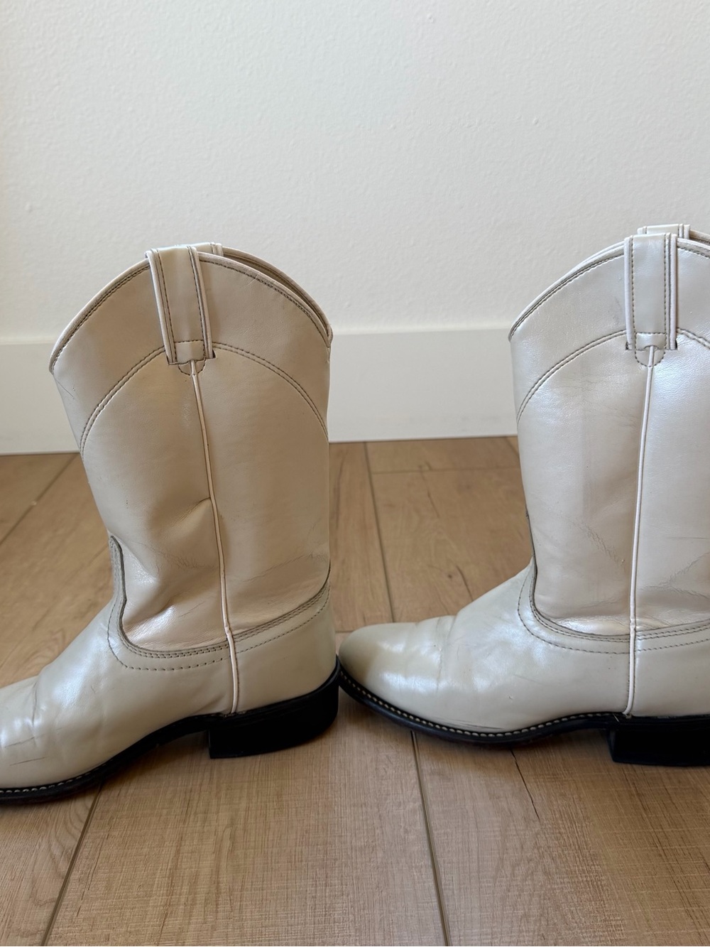Laredo Women’s 7 Ivory Pearl White Cowboy Boots USA Vintage Western Leather - Picture 3 of 9